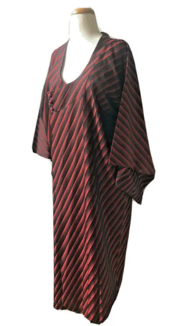 HAORI Kimono Long Coat Womens M/L Polyester Red Black Stripe Vintage