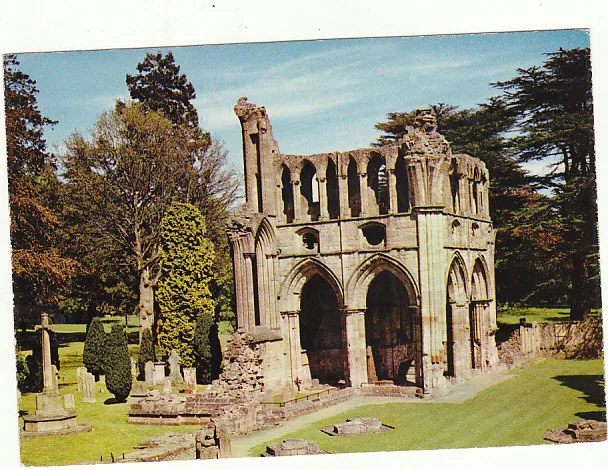 Unused  Postcard Scotland Dryburgh Abbey, North Transept