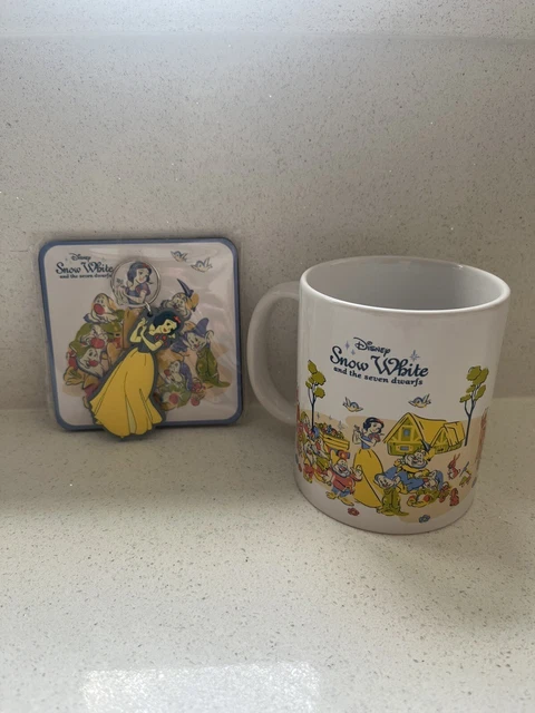 DISNEY PRINCESS SNOW White & The Seven Dwarfs Gift Set Mug, Keyring ...