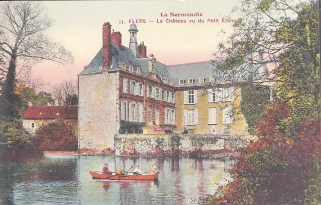 Carte postale ancienne ORNE FLERS 11 le château vu du petit étang écrite