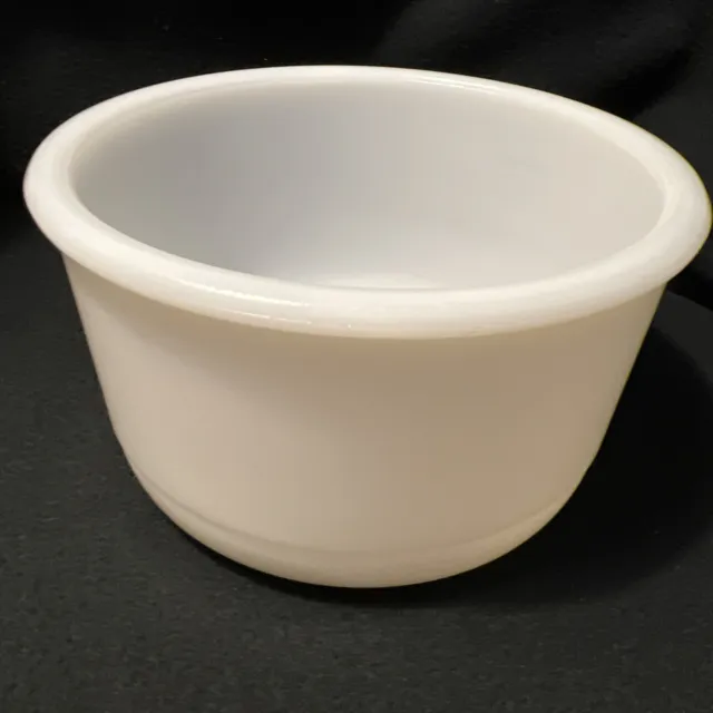 Vintage Sunbeam Glasbake Small Mixing Bowl 6 1/2"  White Milk Glass EUC