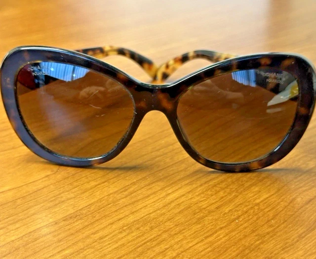 Chanel Brown Tortoise Shell CC Logo Women’s Sunglasses As-is
