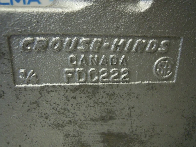 Crouse-Hinds FSD212 Cast Device Box – 2-Gang, 3/4 To 1/2 NPT, Iron Alloy