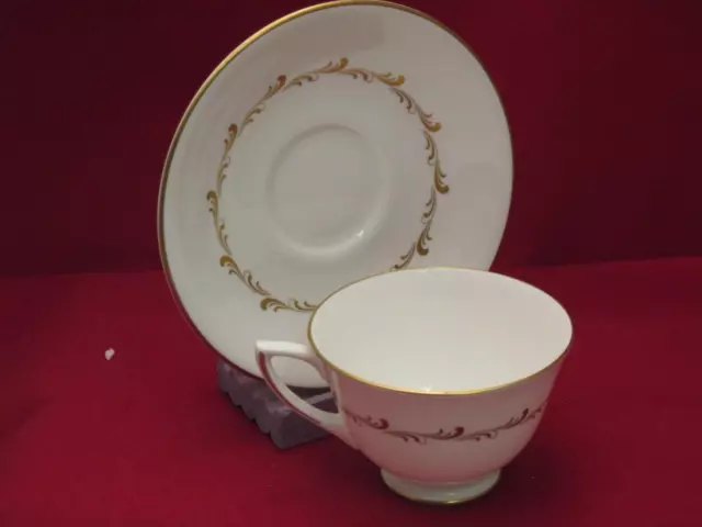 Royal Doulton Rondo Teacup Cup & Saucer Set (s)  H4935