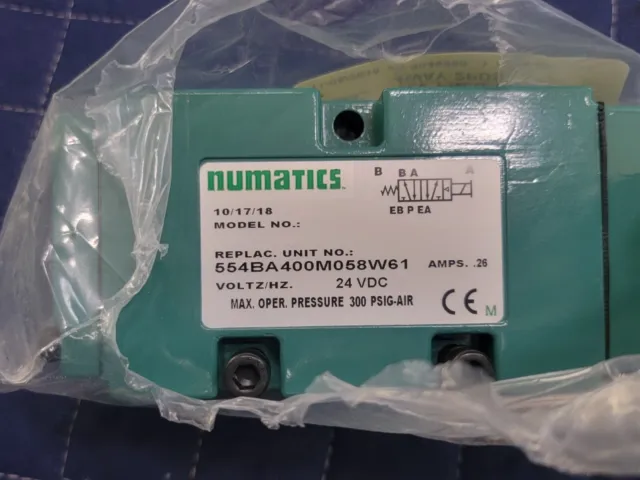 Numatics 554BA400M058W61 Solenoid Pilot Valve/Manifold 24VDC *NEW*