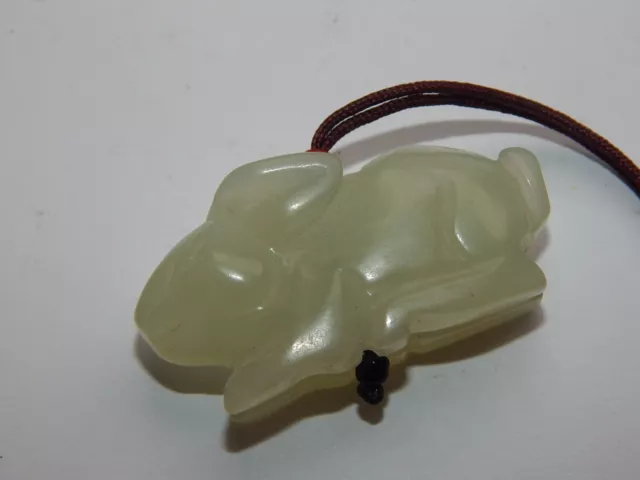 VINTAGE CHINESE HAND CARVED CELADON GREEN JADE RABBIT PENDANT / TOGGLE L 3.9 cm