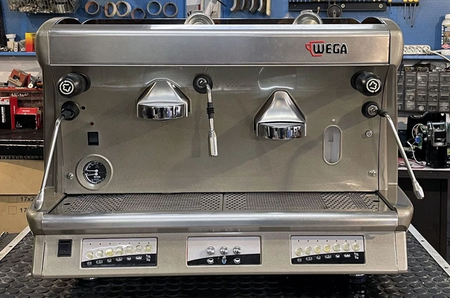 WEGA VELA - Macchina Caffè Espresso Bar - 2 gruppi AUTOMATICA ELETTRONICA