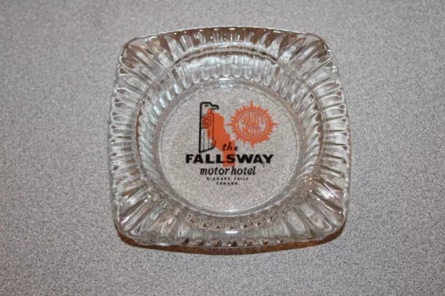 Vintage Advertising Glass Ashtray The Fallsway Motor Hotel Niagara Falls, Canada