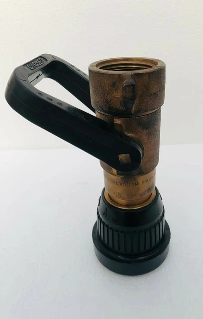 AKRON STYLE 3022 Ottone Fuoco Fighting Shipboard Vari-Nozzle 95 Gpm 3.8cm Nuovo