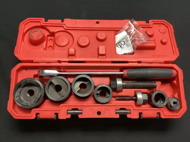 Milwaukee 49-16-2694 M18 Exact 1/2in. to 2in. Hand Ratchet Knockout Set