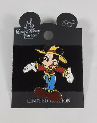 Walt Disney World Pin: Halloween 2000 - Mickey as Scarecrow LE 1200