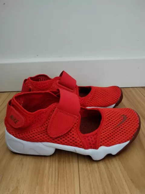 Nike rift white junior deals