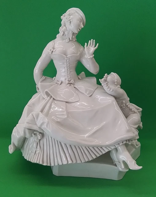 Figurine en porcelaine de mère et d'enfants, peinte à la main, 18ème siècle, Meissen En vente