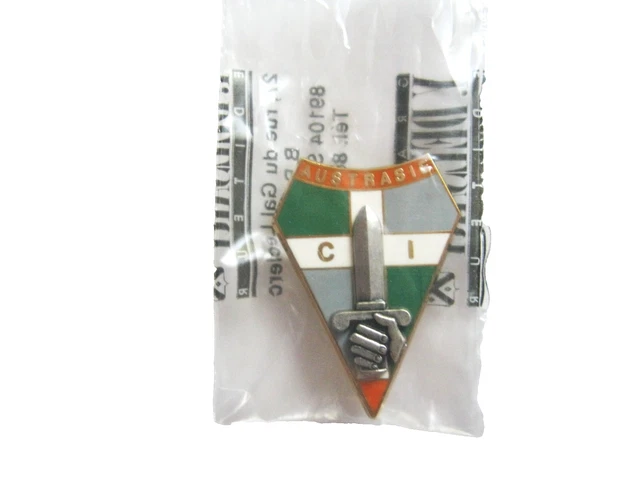 Insigne Militaire Ancien – 67ème Régiment – Pièce De Collection – Occasion
