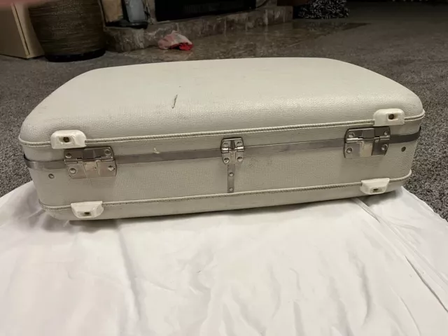 VINTAGE AMERICAN TOURISTER TRI-TAPER SUITCASE 16" ROUND HAT