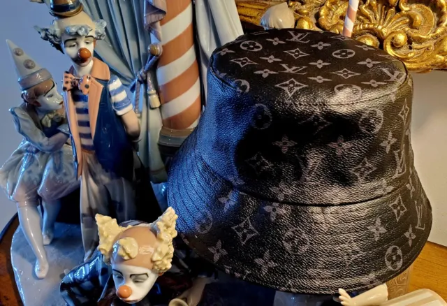 Louis Vuitton M7075M Infinity Dots Bucket Hat , Black, M
