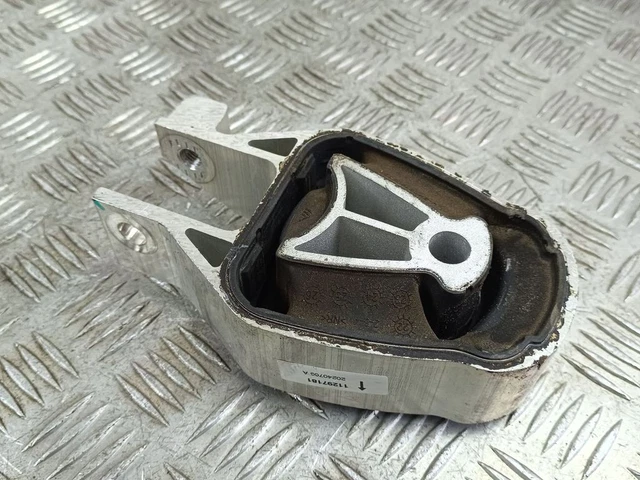 MG HS 2025 Petrol/electricity 226kW Engine mount bracket 20240709A ...