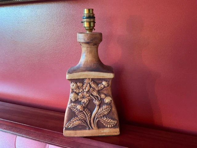 A Vintage Quantock Lamp Base 11 x 6.5 x 4 inches A Vintage Quantock Lamp Base 11 x 6.5 x 4 inches