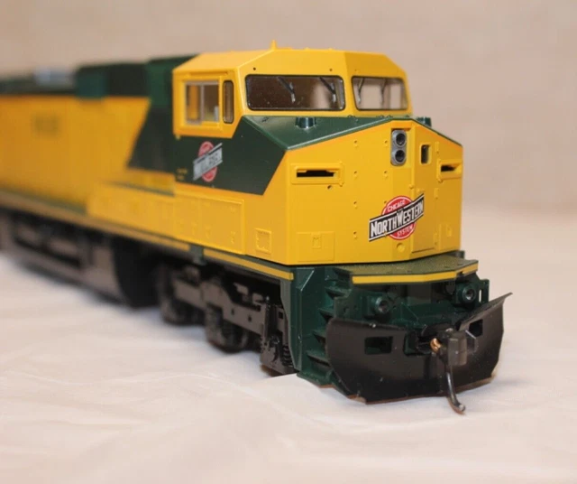 Kato 37-1302 HO Scale Chicago & Northwestern C44-9W Diesel