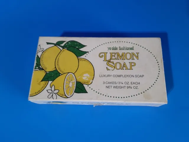 Vtg Ye Olde Fashioned Lemon Soap Cakes Luxury Soap French Milled x 3 NEW (F4)