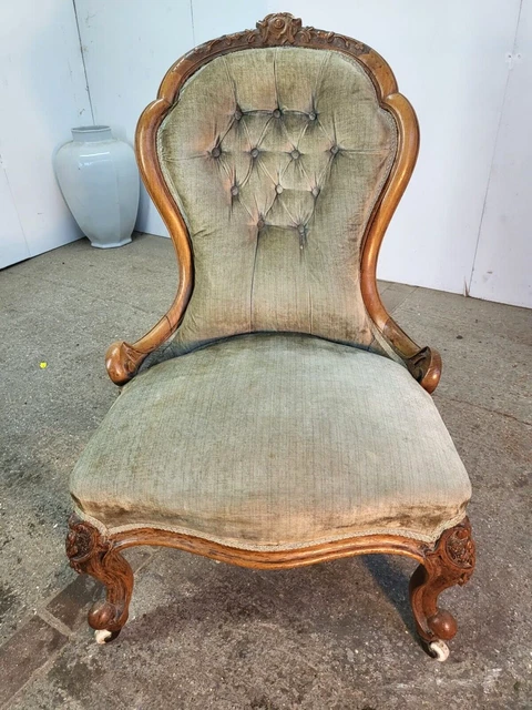 ANTIQUE VICTORIAN WALNUT Button Back Parlour Nursing Chair