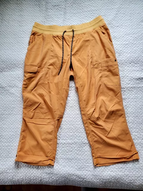 Womens Columbia  Cargo Capri Pants Orange Roll Up Size XL