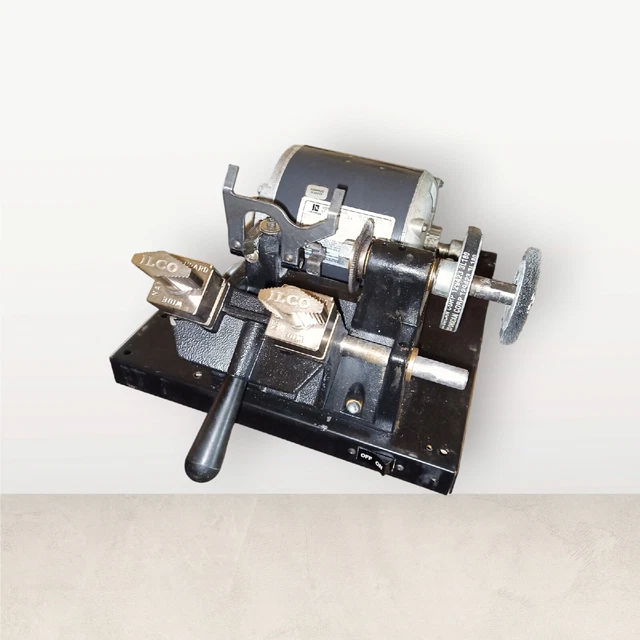 Vintage Ilco 025 Manual Key Machine Vintage Ilco 025 Manual Key Machine
