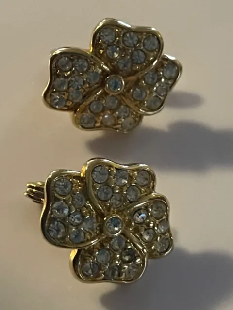 Signed MONET Vintage Gold Tone clover Rhinestone 1970s Retro Clip-on Earrings