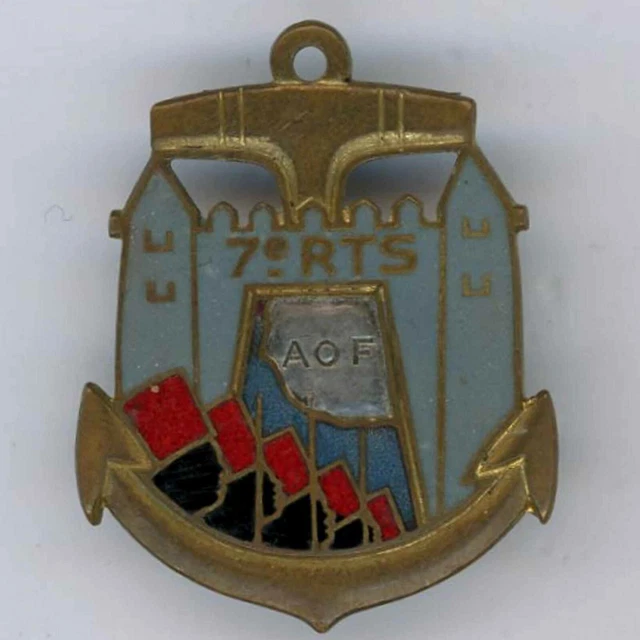 INSIGNE DU 7E Régiment d'Artillerie G1555 DRAGO PARIS EUR 5,00