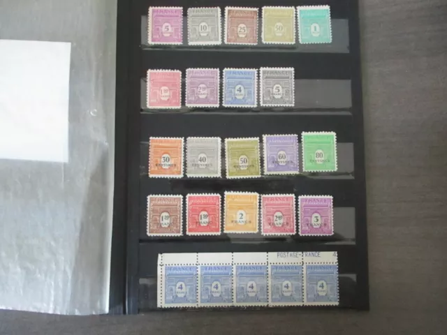 Lot de 19 timbres + bande de 5, neufs++ type arc de triomphe  1944/1945