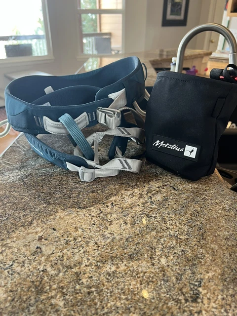 Black Diamond Women’s Climbing Harness And Chalk Bag!