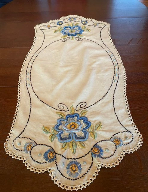 Arts and Crafts Mission Style Stickley Era Embroidered Linen Table Runner