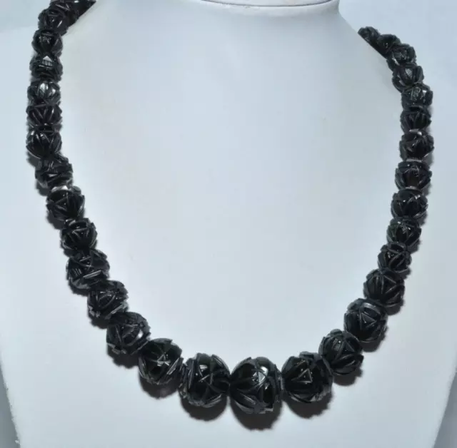 Fabulous Vintage Victorian Necklace Of Carved Whitby Jet Beads No Crazing