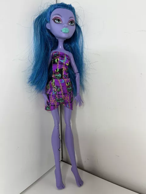 Monster High Doll  With Dress Mattel 2008 Jayne Boolittle Ghouls Getaway