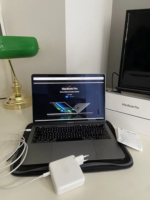 Apple MacBook Pro 13.3" 256GB SSD, Intel Core i5 7a generazione, 1.4GHz