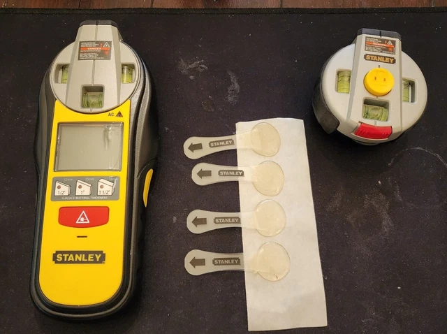 Stanley Intellilaser™ Pro Stud Sensor And Laser Line Level - 77-500
