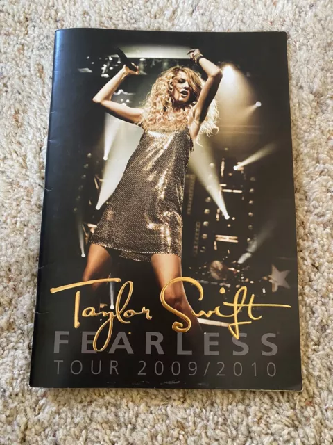 Taylor Swift Fearless Tour 2009/2010 Concert Official Tour Book! Excellent Cond