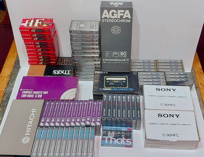 71 CASSETTE MC RARE VUOTE E SIGILLATE CON BOX ANNI 80 SONY HITACHI PHILIPS AGFA  