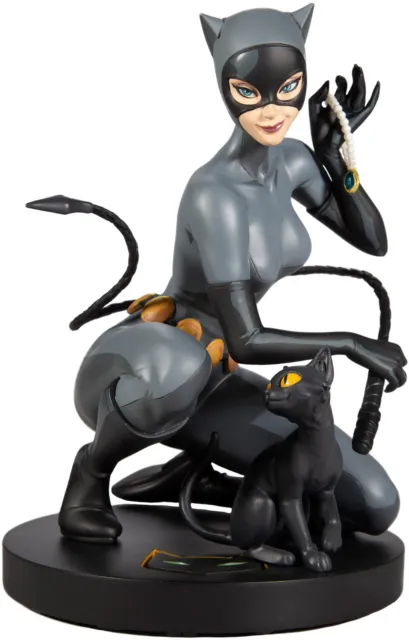 McFarlane Toys DC Direct DC Designer Series - Catwoman by Stanley ARTGERM LAU (R