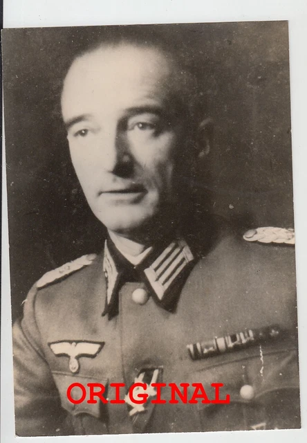 Foto 2wk Portrait Wiederholungsspange EK Eisernes Kreuz Orden Offizier WH Soldat