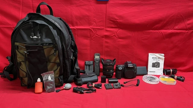 Canon EOS 80D 24.2MP Digital SLR Camera - w/ Lot's of Extra's (SS2101680)
