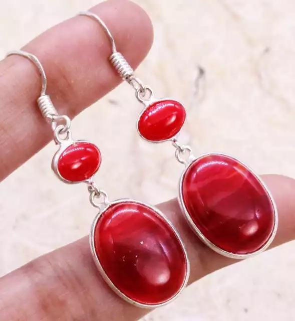 "Pendientes enchapados en plata 925 de 1,9" pieza de arte de ónix rojo y coral rojo"