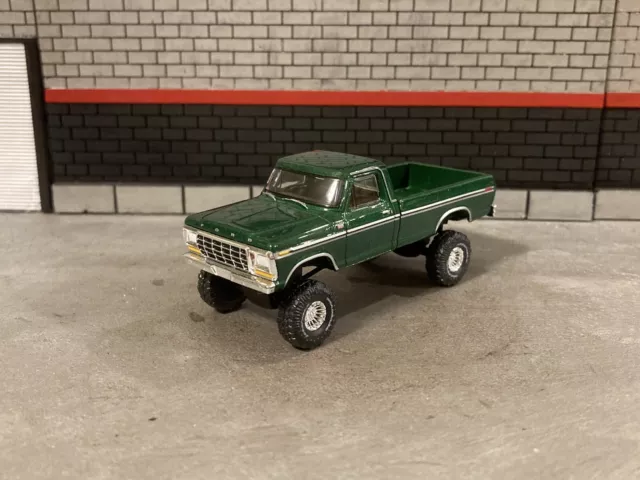 1979 Ford F-250 Lifted 4x4 Truck 1/64 Diecast Custom Greenlight 4WD F250 Pickup