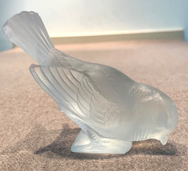 ANCIENNE STATUETTE DE vierge en verre ou cristal dépoli fond verdi
