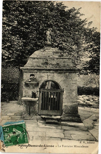 Carte Postale Ancienne 07 – La Louvesc, Fontaine Miraculeuse, Noir Et Blanc, France, Années 1900