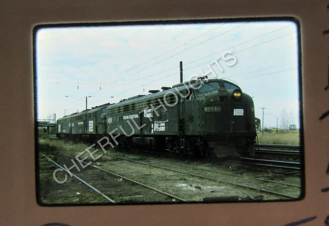 Original  '75 Kodachrome Slide PC Penn Central 4251 E8A AAA South Amboy    36K57