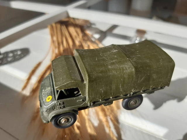 Dinky Toys France Militaire 1/43 - Mercedes Unimog 821
