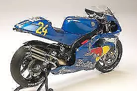 Seltener Bausatz Tamiya 1/12 Modellbausatz Red Bull Yamaha WCM YZR500 '99... 3