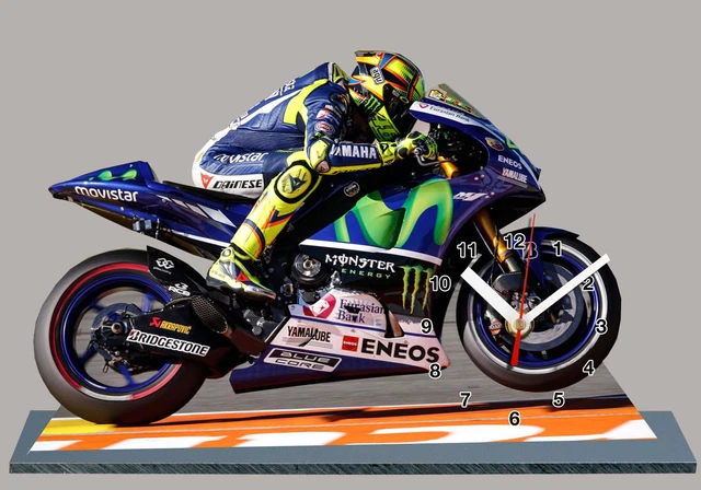 HORLOGE MINIATURE, MOTO GP, VALENTINO ROSSI 2015 YAMAHA EN HORLOGE, rossi-08