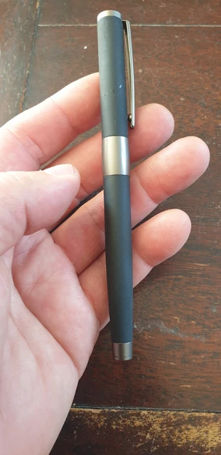 Stylo Bille 4 Couleurs Vintage En Acier Argenté - Vendu En L'état, Ne Fonctionne Pas - Pièce De Collection